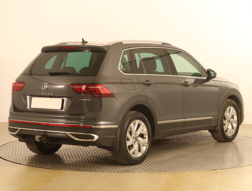 Volkswagen Tiguan, 2022