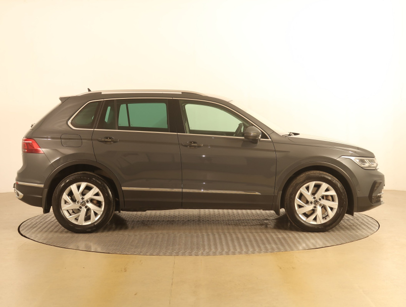 Volkswagen Tiguan, 2022