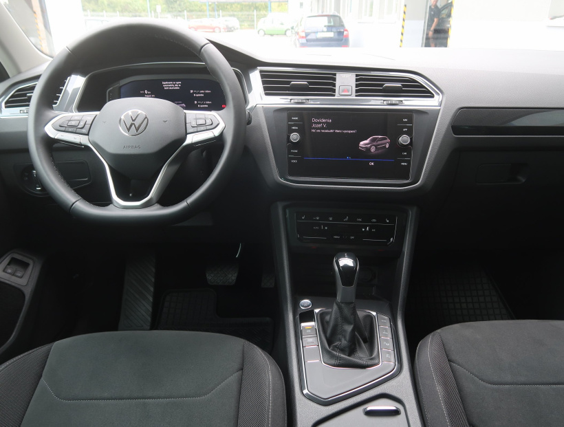 Volkswagen Tiguan, 2022