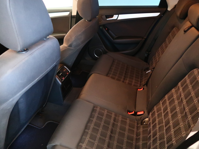Audi A4, 2010