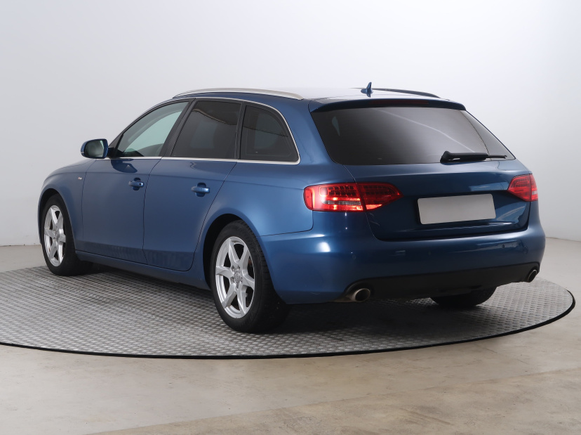 Audi A4, 2010