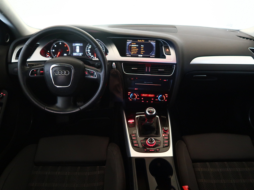 Audi A4, 2010