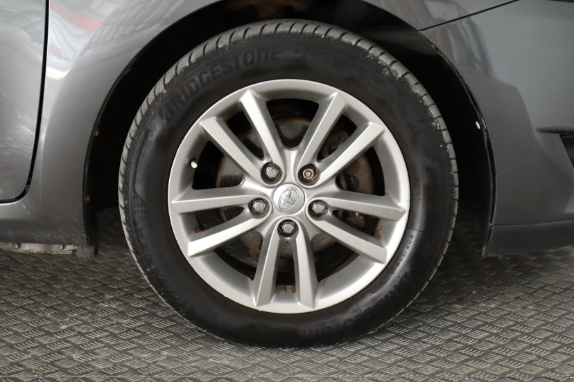 Toyota Auris, 2008
