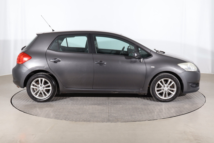 Toyota Auris, 2008