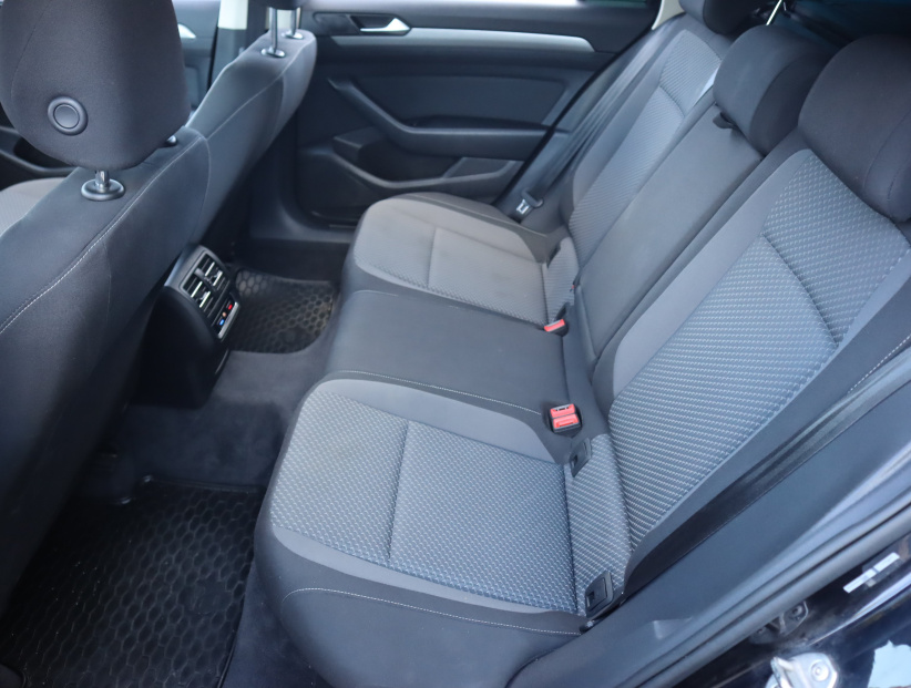 Volkswagen Passat, 2017