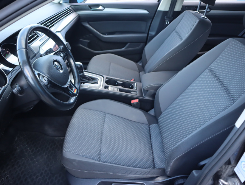 Volkswagen Passat, 2017