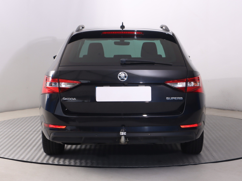 Škoda Superb, 2016