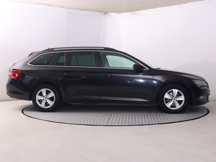 Škoda Superb, 2016