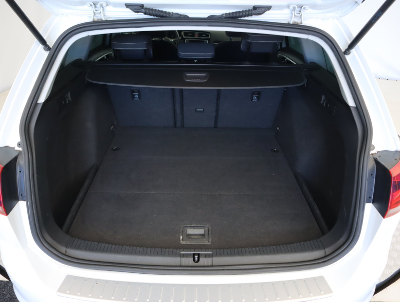 Volkswagen Golf, 2015