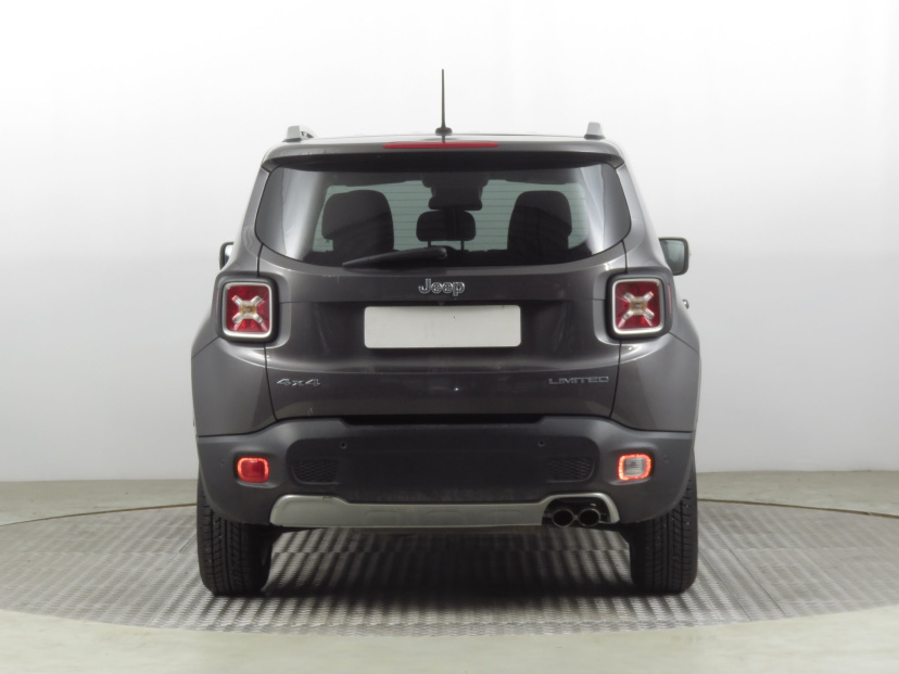 Jeep Renegade, 2016