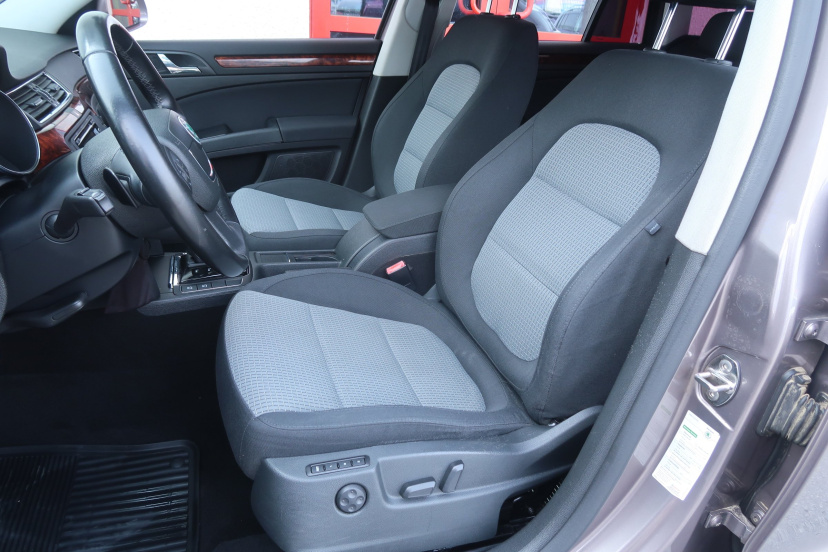 Škoda Superb, 2010