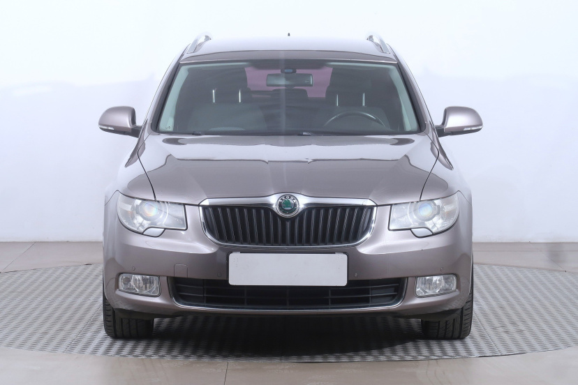 Škoda Superb, 2010