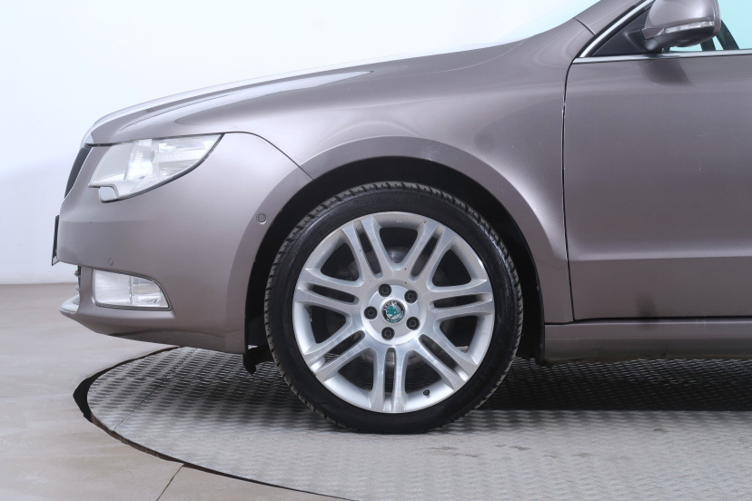 Škoda Superb, 2010