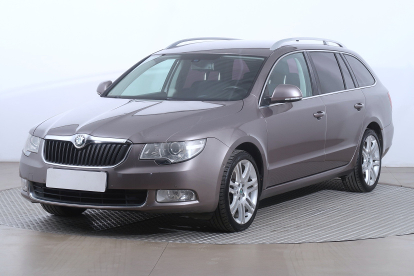 Škoda Superb, 2010
