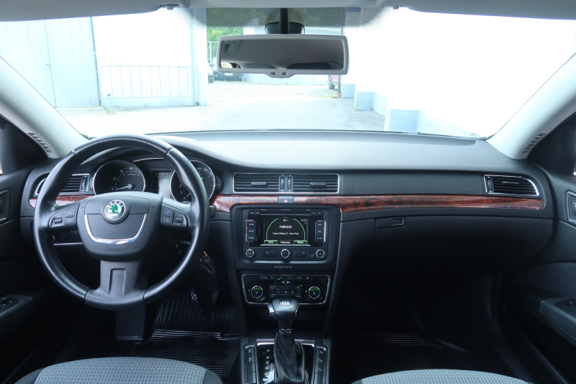 Škoda Superb, 2010