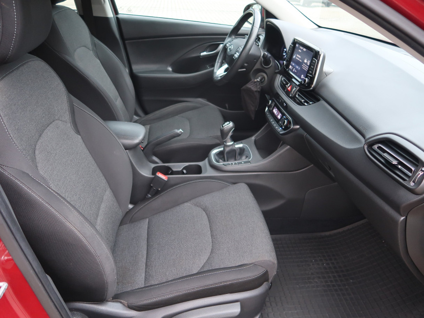 Hyundai i30, 2022