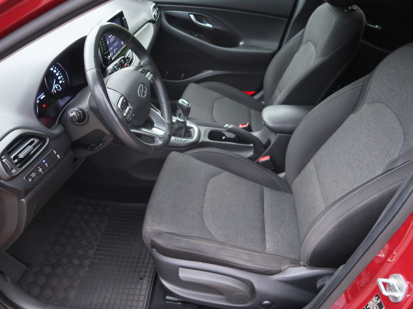 Hyundai i30, 2022