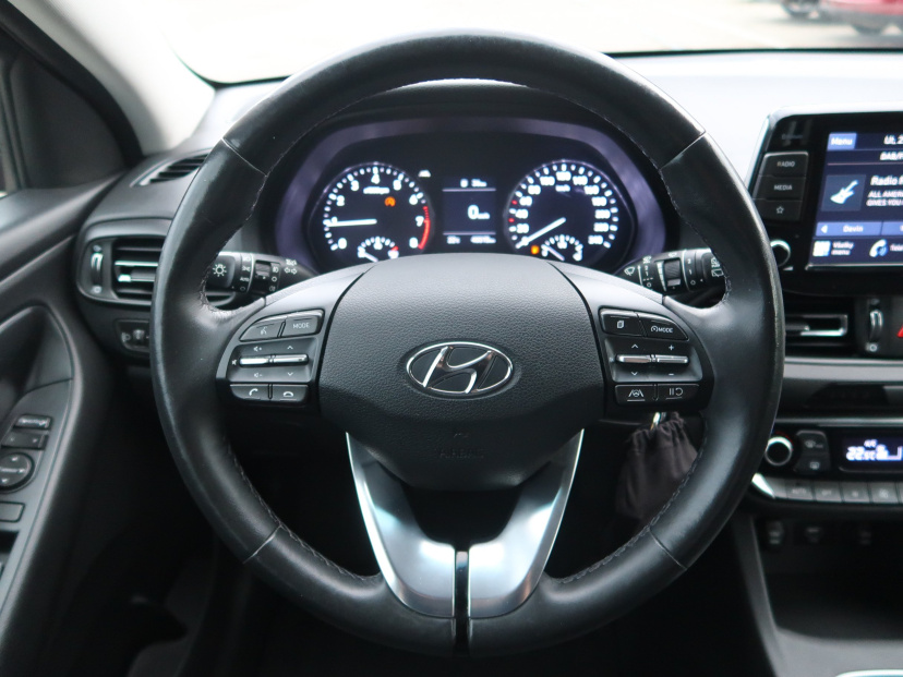 Hyundai i30, 2022