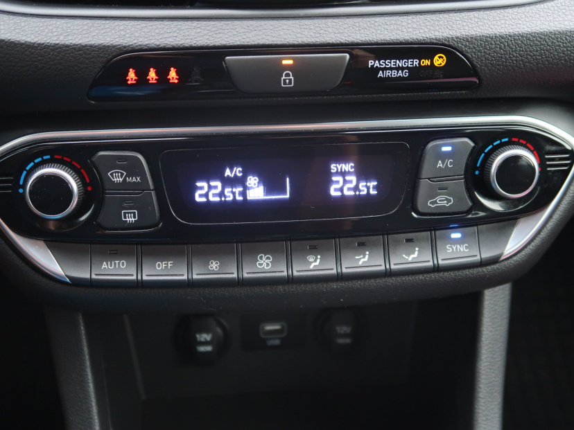 Hyundai i30, 2022