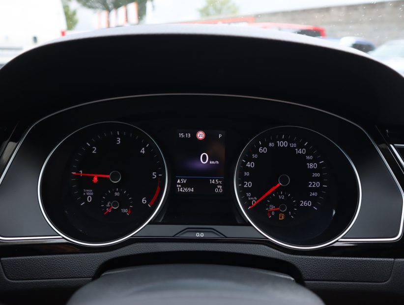 Volkswagen Passat, 2022