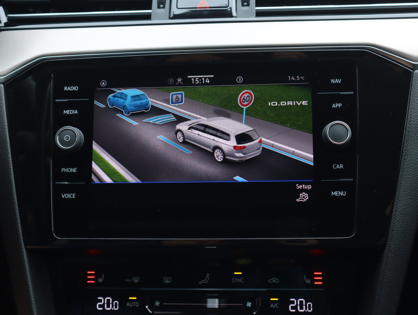 Volkswagen Passat, 2022
