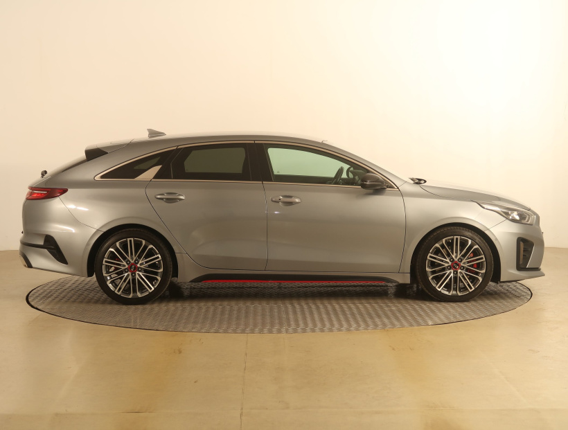 Kia ProCeed, 2021