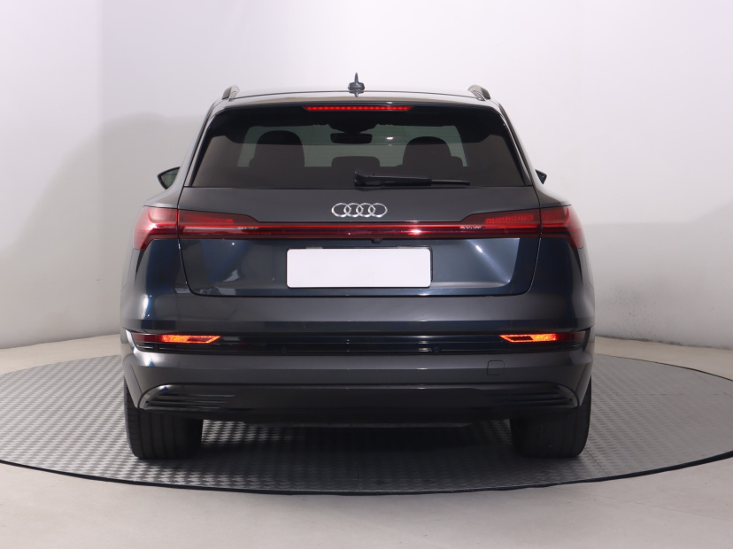 Audi e-tron, 2020