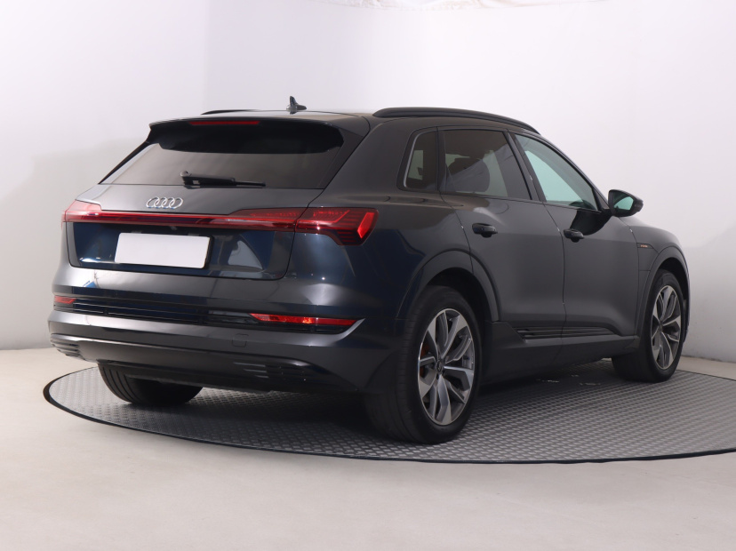Audi e-tron, 2020