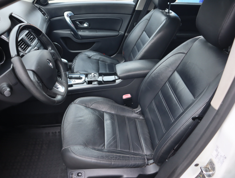 Renault Latitude, 2012