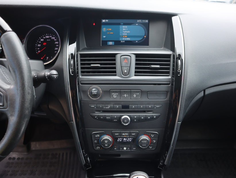 Renault Latitude, 2012