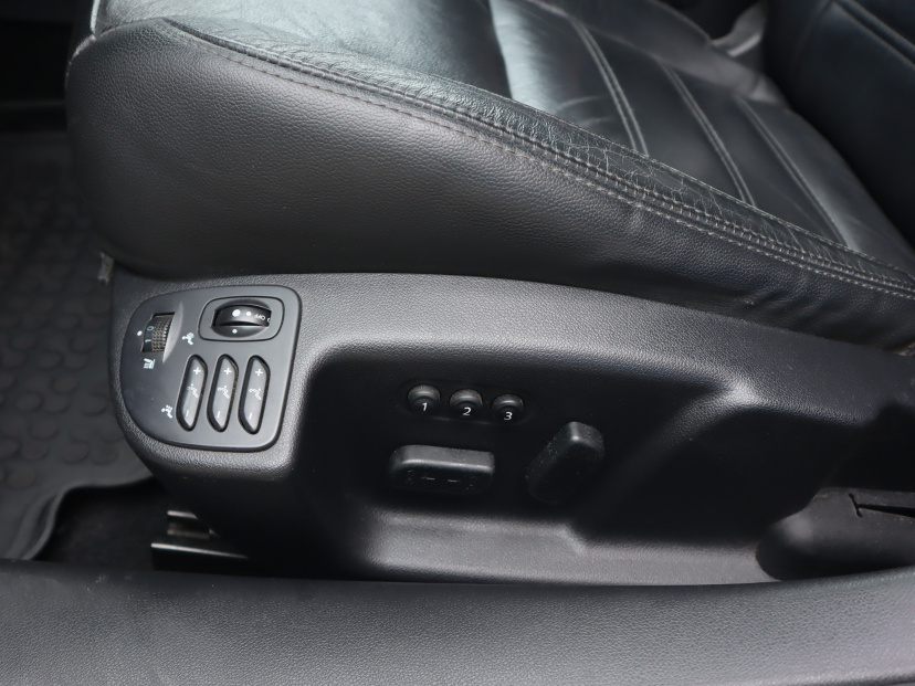 Renault Latitude, 2012
