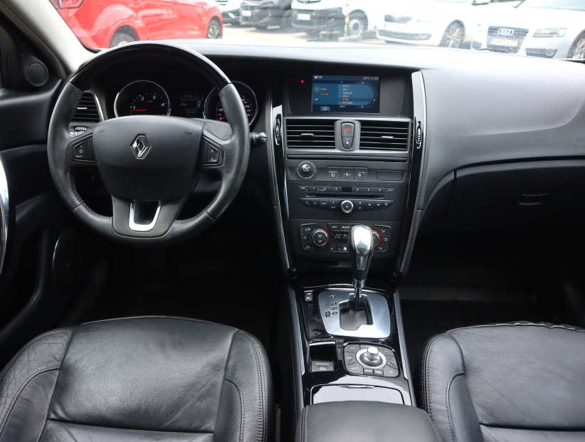 Renault Latitude, 2012