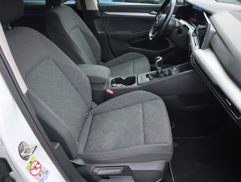 Volkswagen Golf, 2021