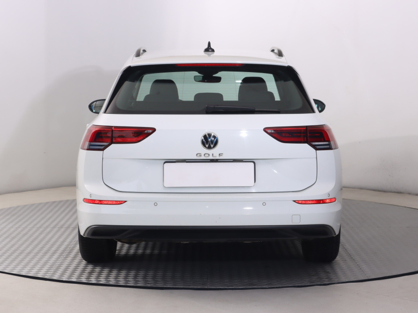 Volkswagen Golf, 2021