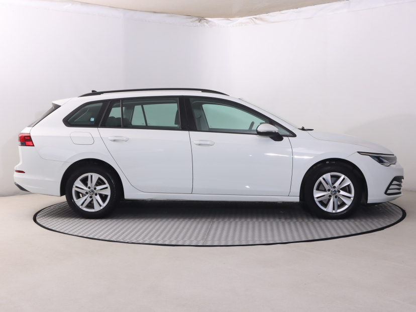 Volkswagen Golf, 2021