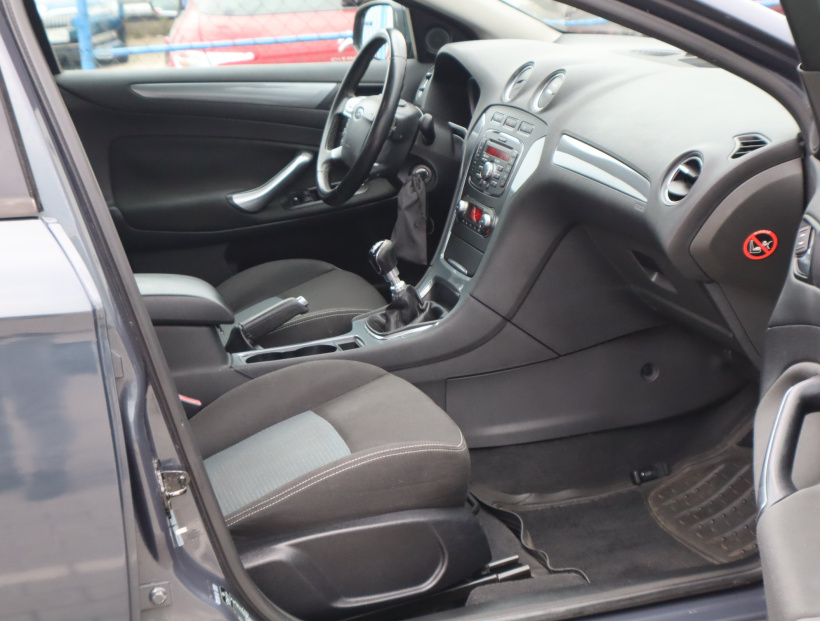 Ford Mondeo, 2011