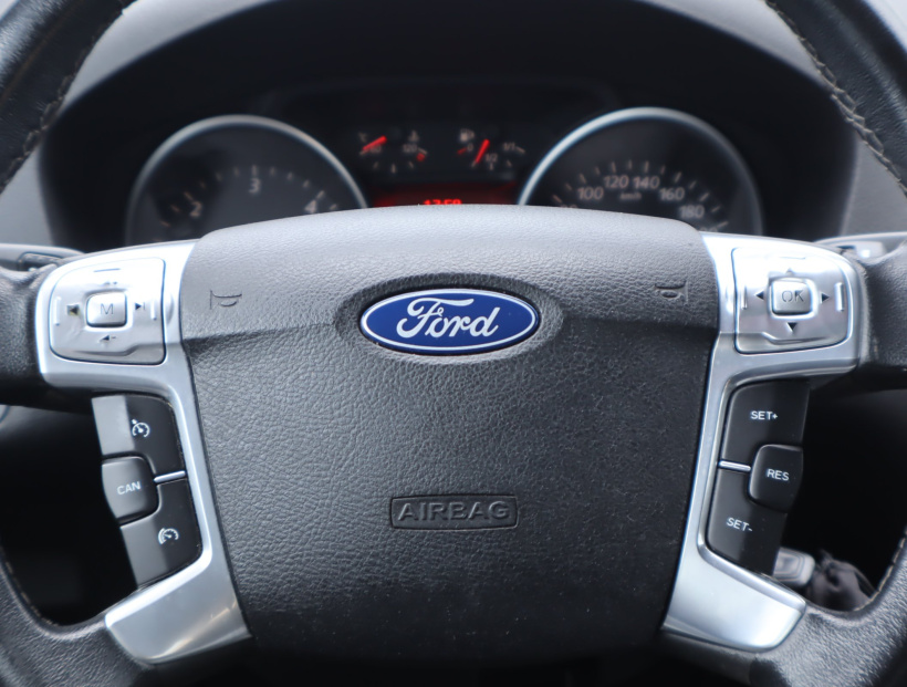 Ford Mondeo, 2011
