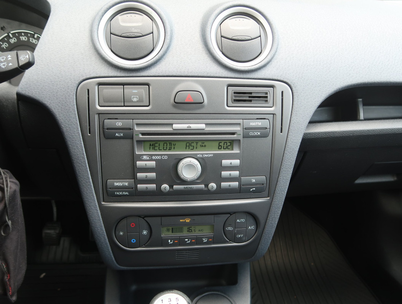 Ford Fusion, 2010