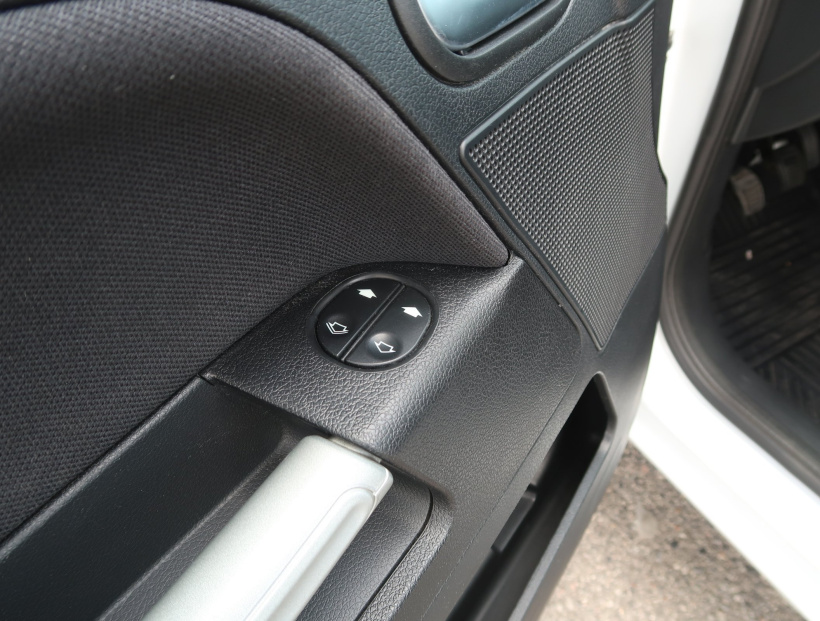 Ford Fusion, 2010