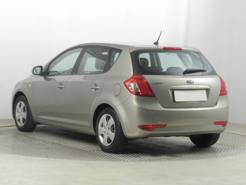 Kia Ceed, 2010
