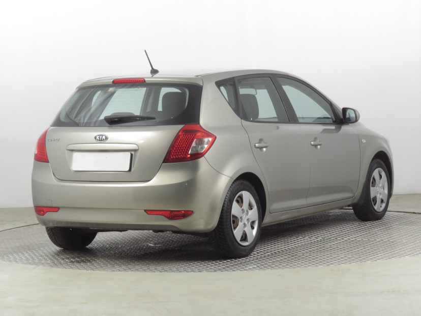Kia Ceed, 2010
