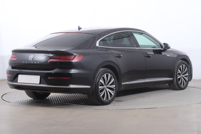 Volkswagen Arteon, 2017