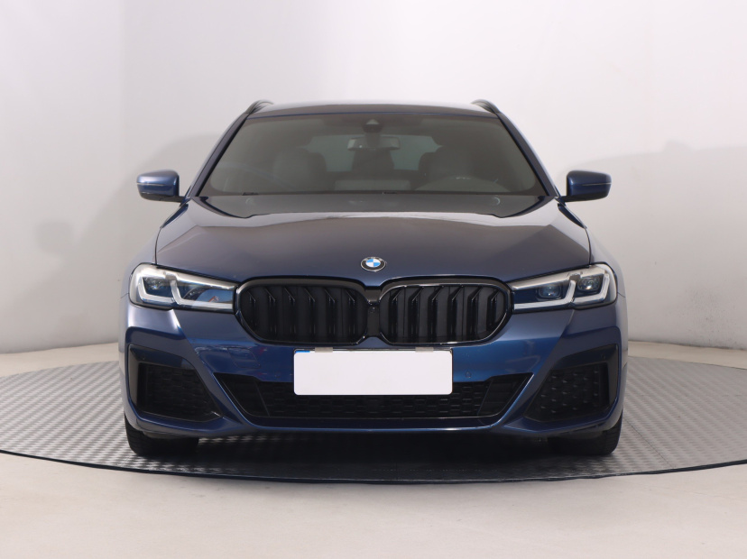 BMW 5, 2022