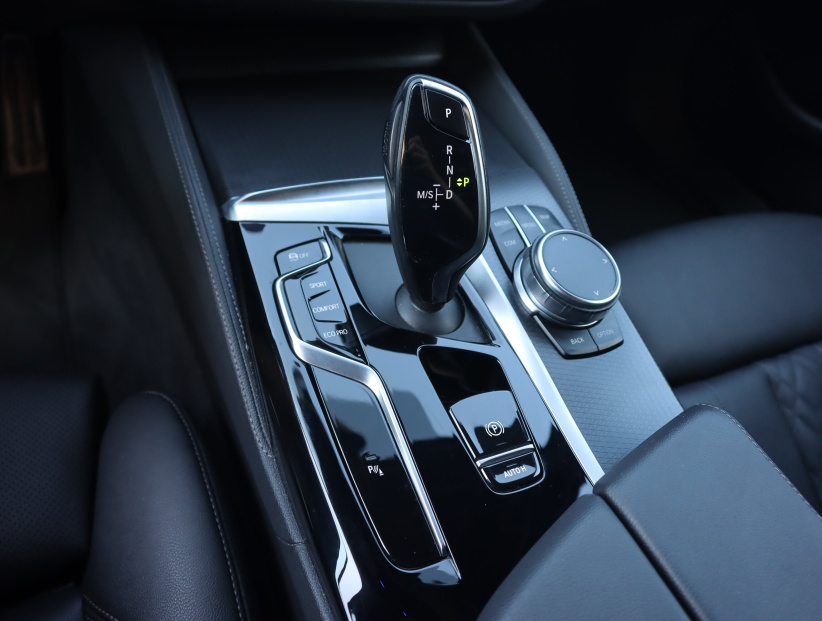 BMW 5, 2022