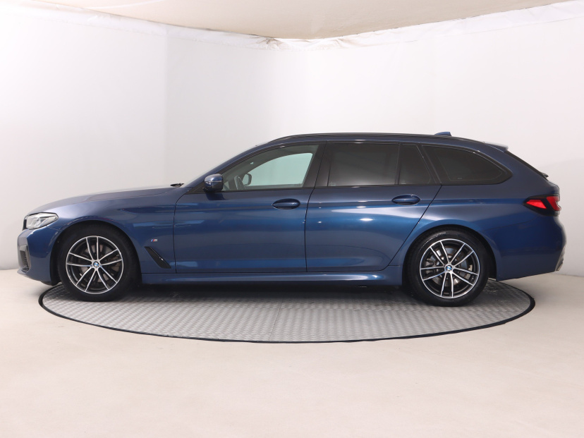 BMW 5, 2022