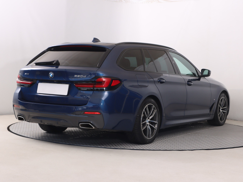 BMW 5, 2022