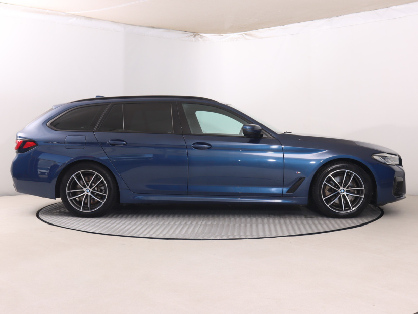 BMW 5, 2022