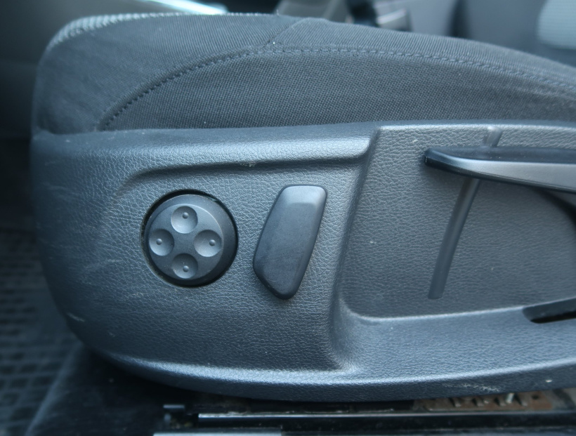 Volkswagen Passat, 2011