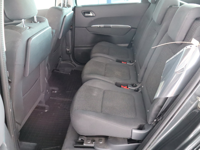 Peugeot 5008, 2015