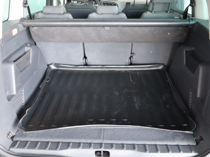 Peugeot 5008, 2015